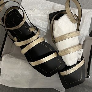 David Isaac Sandals